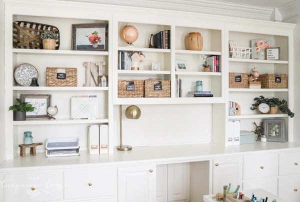 Rak buku bergaya nautical